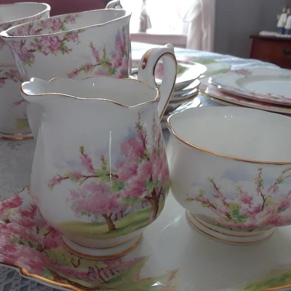 Royal Albert bone china tea set  (blossom time) - Picture 5 of 5